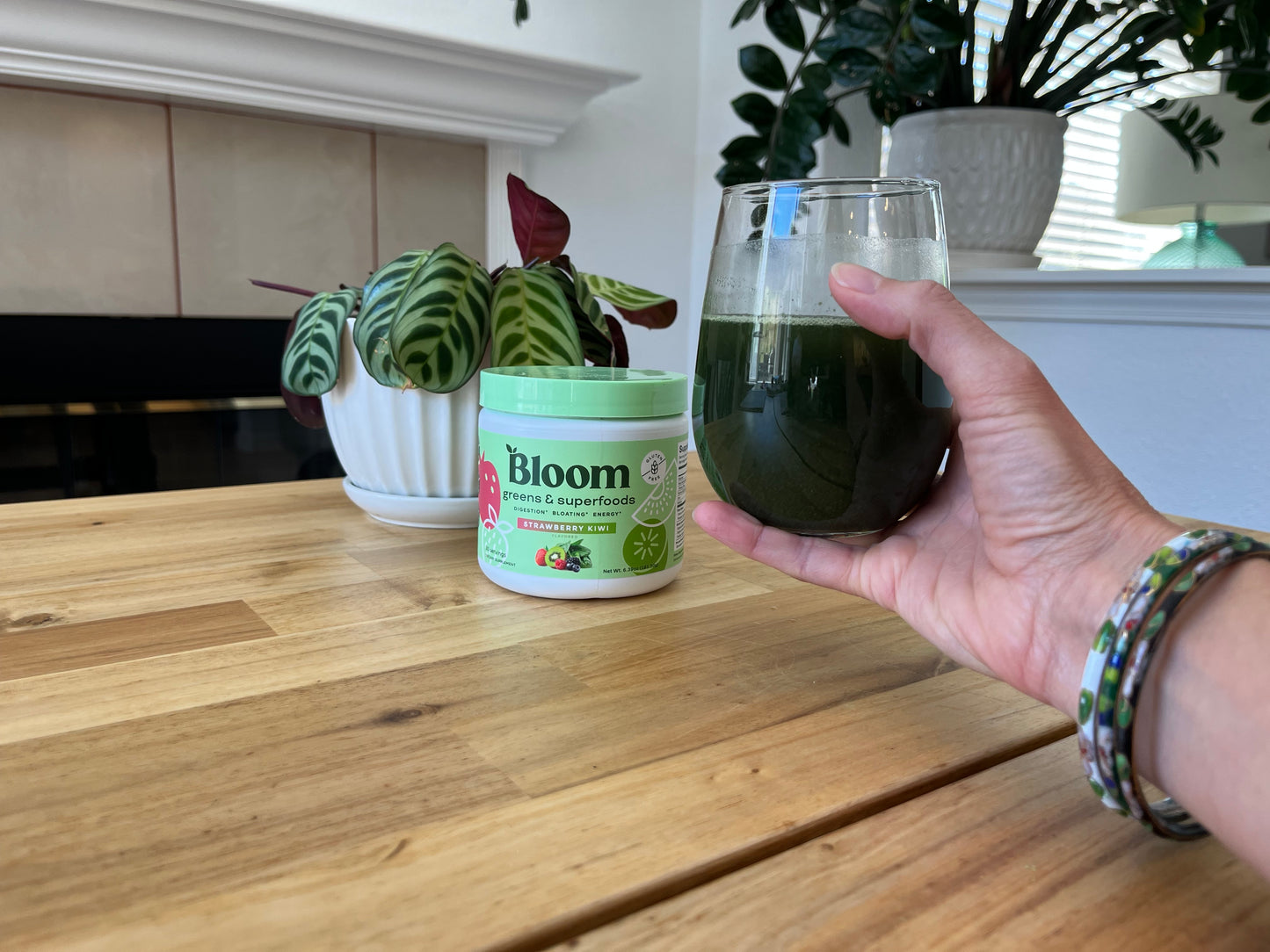 Bloom Greens & Superfoods – Kiwi Fresa (100grs)